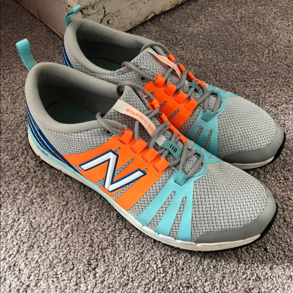 New Balance 811